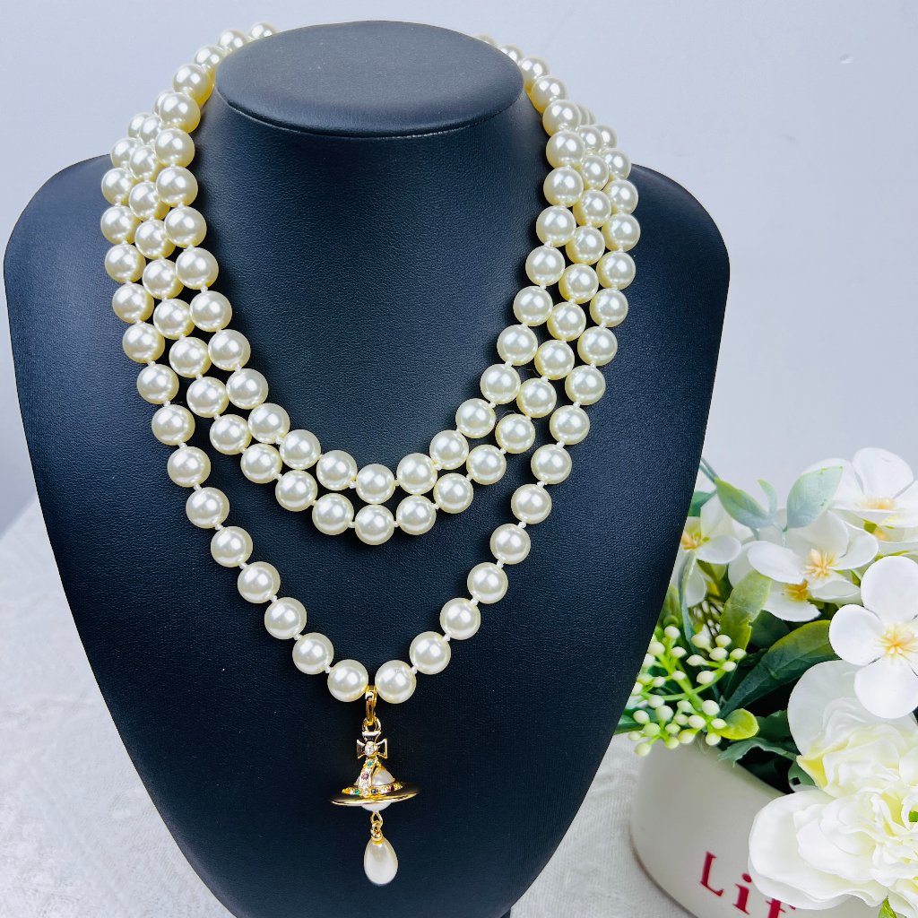 Brand New Vivienne Westwood Three Row Pearl Bas Relief Choker In Gold